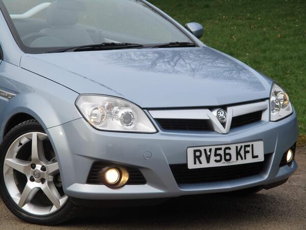 Vauxhall Tigra 1.4i 16v Exclusiv 2dr (a/c)