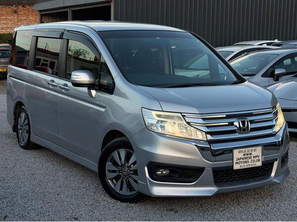 Honda Stepwagon SPADA 2L FACELIFT 8 SEATER APPLE CARPLAY 5dr