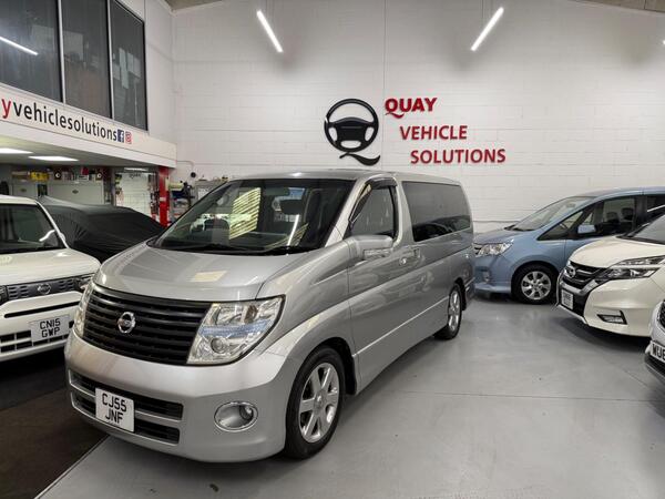 Nissan Elgrand Highway star