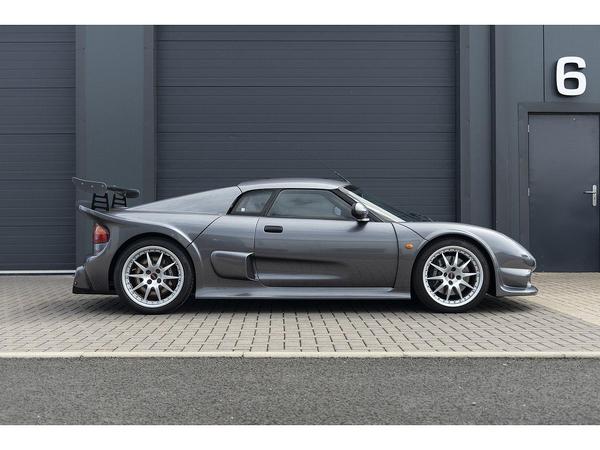Noble M400 M400 2dr