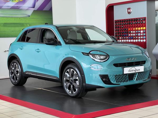 Fiat 600e 54kWh La Prima Auto 5dr