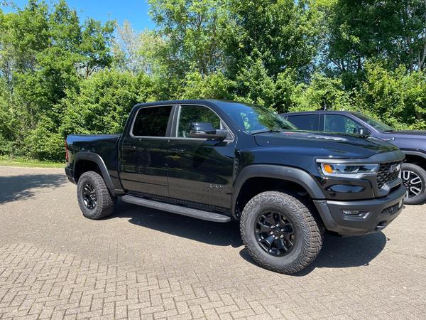 Dodge RAM 3.0 4dr
