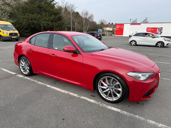 Alfa Romeo Giulia 2.2 TD Speciale Auto Euro 6 (s/s) 4dr