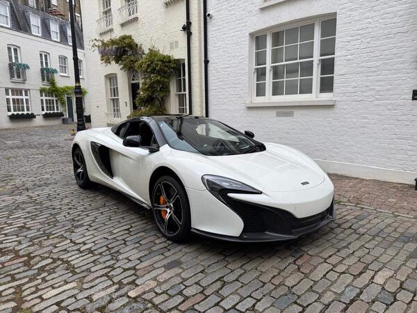 McLaren 650S