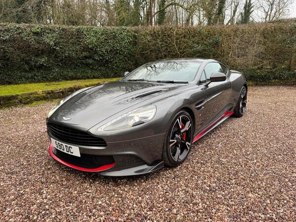 Aston Martin Vanquish 2dr