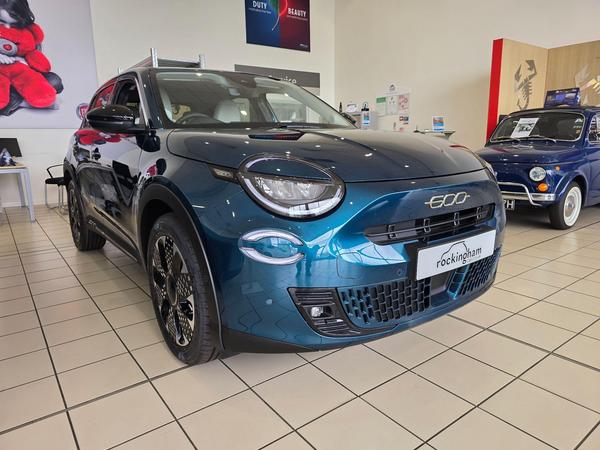 Fiat 600e 54kWh La Prima Auto 5dr
