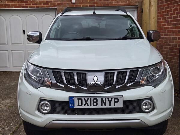 Mitsubishi L200 2.4 DI-D DC Barbarian Pickup Double Cab 4dr Diesel Auto 4WD Euro 6 (178 ps)