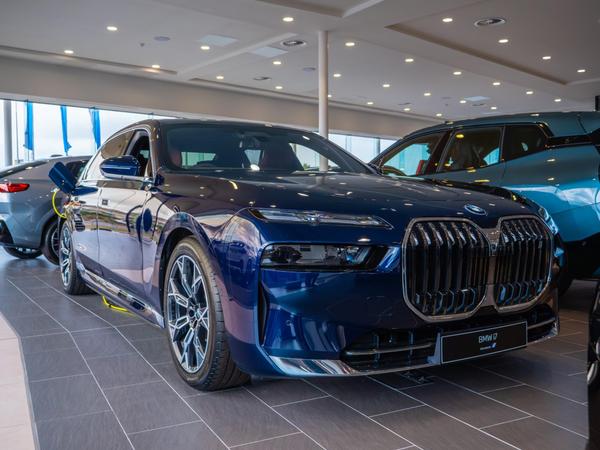 BMW i7 60 105.7kWh Excellence (Pro) Auto xDrive 4dr