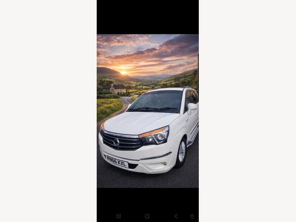 SsangYong Turismo 2.2D EX T-Tronic Euro 6 5dr