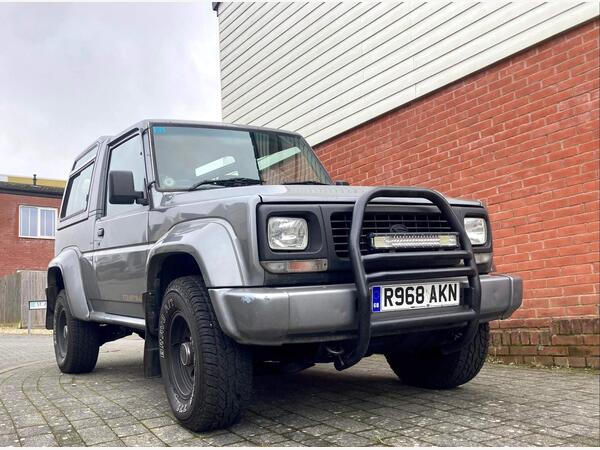 Daihatsu Fourtrak 2.8 TDX Independent hard top diesel manual (101 bhp)