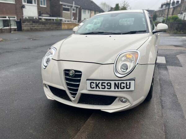 Alfa Romeo MiTo 1.4 16V Lusso Euro 5 3dr