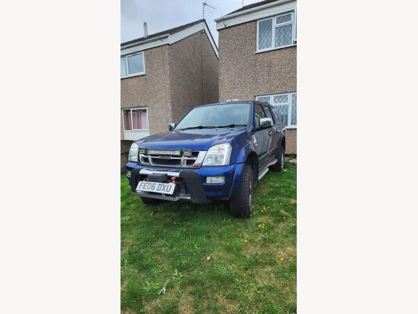 Isuzu Rodeo 3.0 TD Denver Max LE Pickup 4dr Diesel Manual 4WD (243 g/km, 129 bhp)