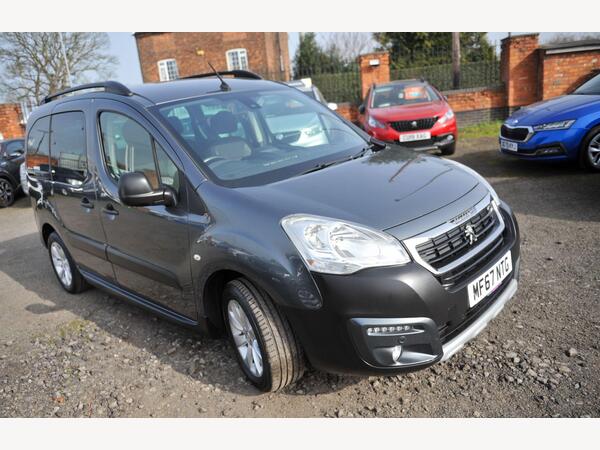 Peugeot Partner Tepee 1.2 PureTech Outdoor Euro 6 (s/s) 5dr
