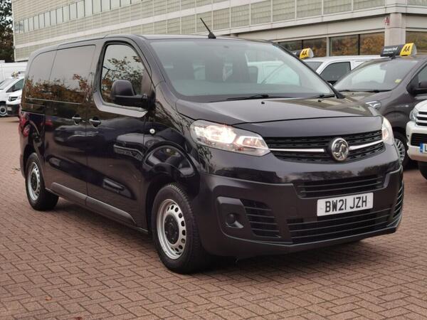 Vauxhall Vivaro Life 1.5 Turbo D Edition M MPV 5dr Diesel Manual SWB Euro 6 (s/s) (9 Seat) (120 ps)
