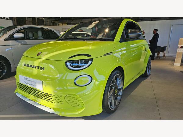Abarth 500e 42kWh Scorpionissima Auto 3dr