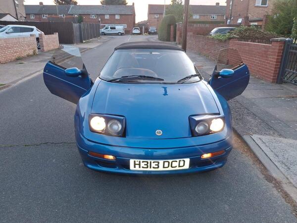 Lotus Elan 1.6 SE 2dr