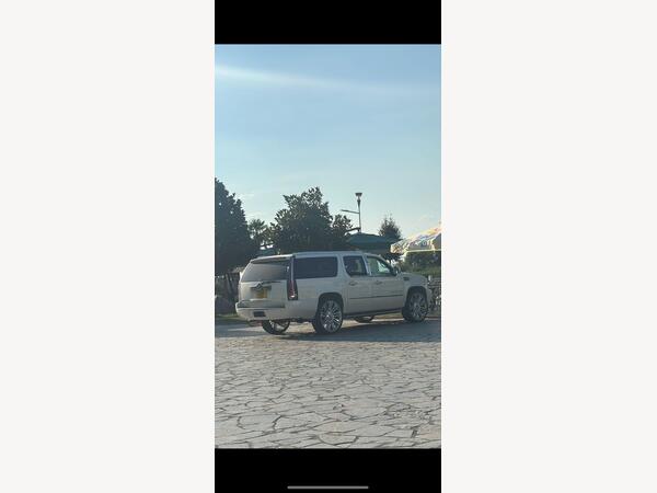 Cadillac Escalade 6.2 V8 Elegance SUV 5dr Petrol Automatic 4WD (383 g/km, 409 bhp)
