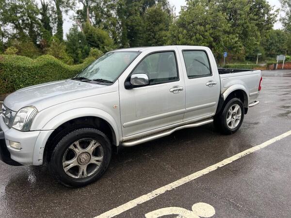 Isuzu Rodeo 3.0 TD Denver Max LE Pickup 4dr Diesel Automatic 4WD (258 g/km, 129 bhp)