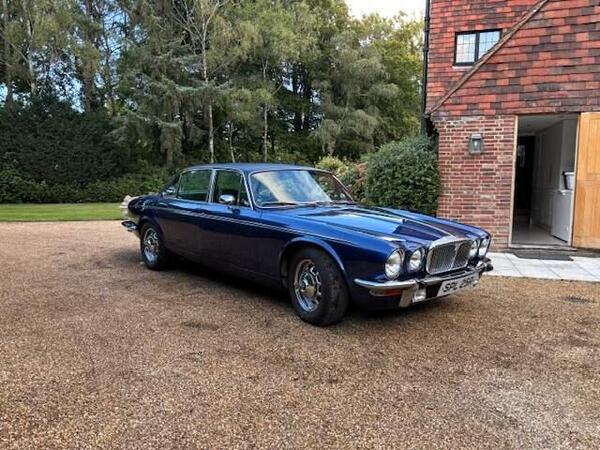 Daimler Double Six Vanden Plas 5.3