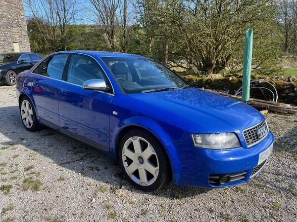 Audi S4 4.2 quattro 4dr