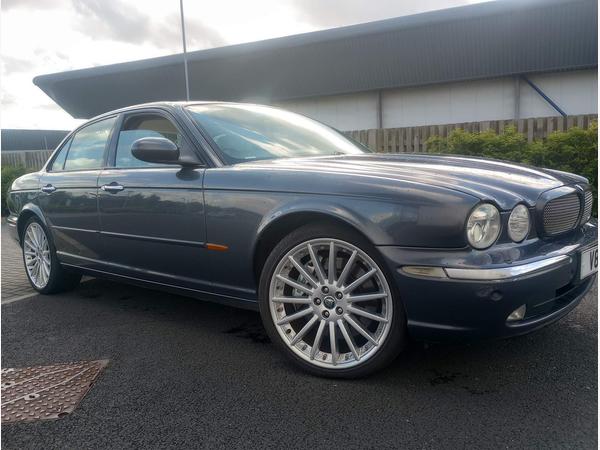 Jaguar XJR 4.2 V8 4dr