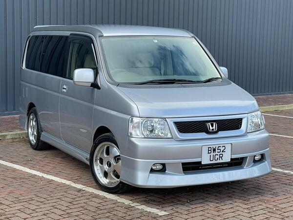 Honda Stepwagon LA-RF3