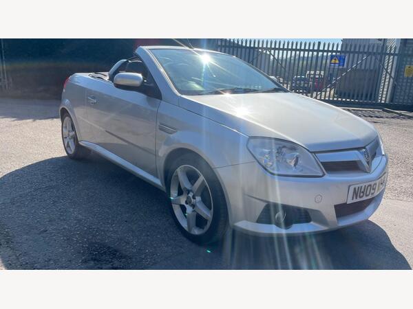 Vauxhall Tigra 1.4i 16v Exclusiv 2dr (a/c)