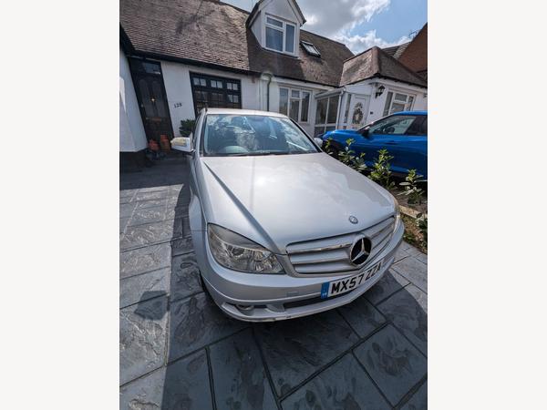 Mercedes-Benz C Class 2.1 C220 CDI Elegance Auto Euro 4 4dr