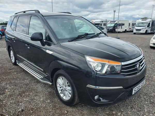 SsangYong Turismo 2.2D EX Euro 6 5dr