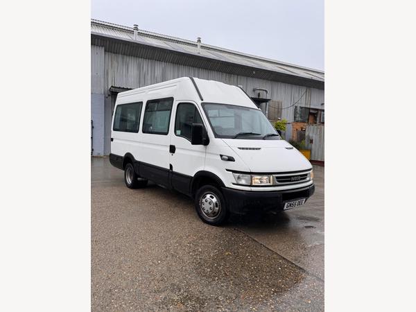 Iveco Daily 2.8 TD 35S13 330wb Minibus 4dr Diesel Manual (125 bhp)
