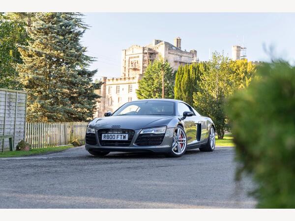Audi R8 4.2 FSI V8 S Tronic quattro Euro 5 2dr