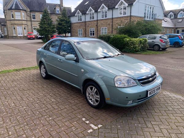 Chevrolet Lacetti 1.8 CDX 4dr