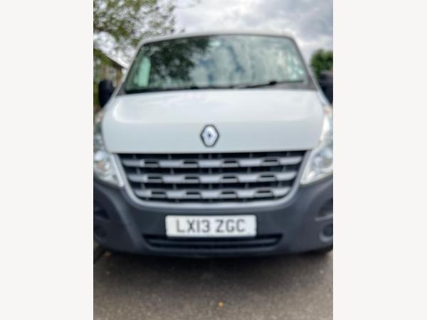 Renault Master 2.3 dCi 35 Business Crew Van FWD MWB Medium Roof Euro 5 6dr (7 Seat)