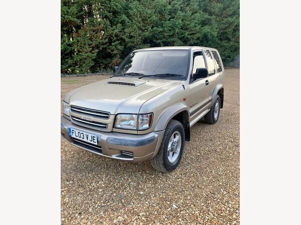 Isuzu Trooper 3.0 TD Duty 4x4 3dr