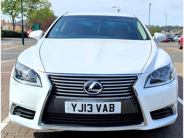 Lexus LS 4.6 460 V8 Luxury Saloon 4dr Petrol Auto Euro 5 (388 ps)