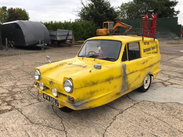 Reliant Van