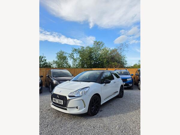 DS AUTOMOBILES DS 3 1.2 PureTech Connected Chic Euro 6 (s/s) 3dr