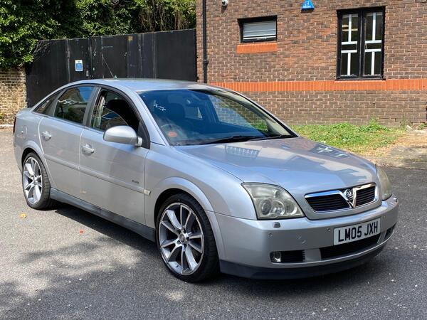 Vauxhall Vectra 3.2i V6 24V Elite 5dr