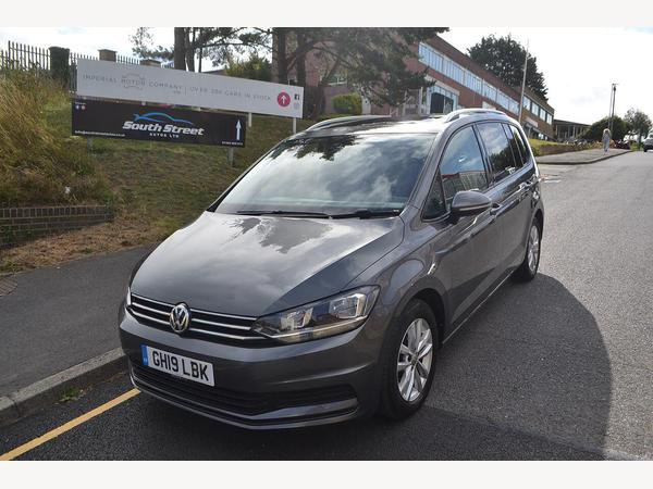 Volkswagen Touran 1.0 TSI SE Family Euro 6 (s/s) 5dr