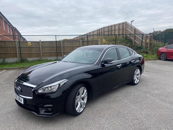 Infiniti Q70 2.2d Sport Tech Auto Euro 5 (s/s) 4dr