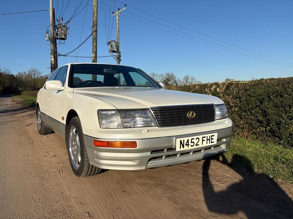 Lexus LS 4.0 400 4dr