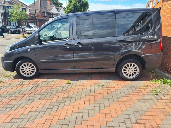Peugeot Expert Tepee 2.0 HDi Tepee Comfort Combi Van 4dr Diesel Automatic L1 (199 g/km, 163 bhp)