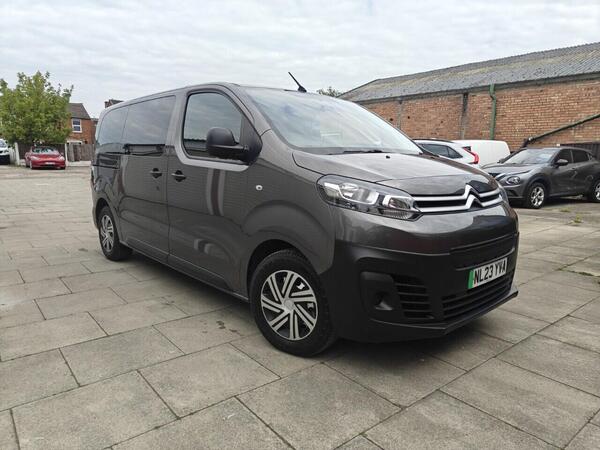 Citroen e-SpaceTourer 50kWh Business Edition M MPV 5dr Electric Auto MWB (7.4kW Charger) (136 ps)