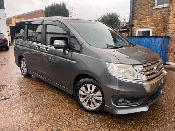 Honda Stepwagon SPADA 2.0 PETROL AUTOMATIC 8 SEATER 5dr