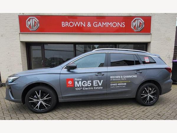 MG MG5 61.1kWh Trophy Auto 5dr