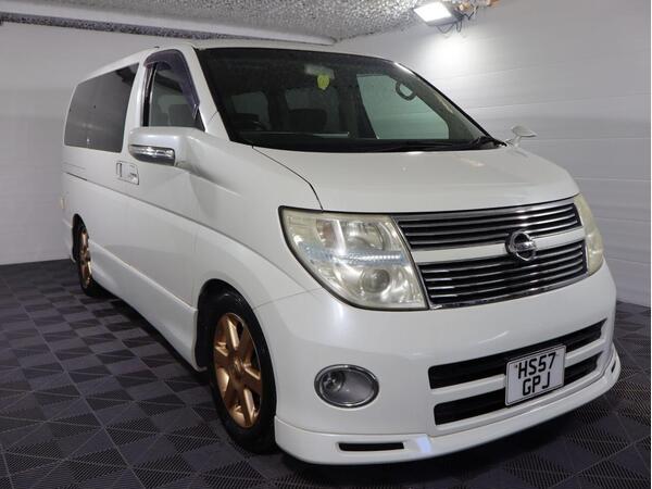 Nissan Elgrand 2.4 EXCELLENT THROUGHOUT HIGHWAY STAR