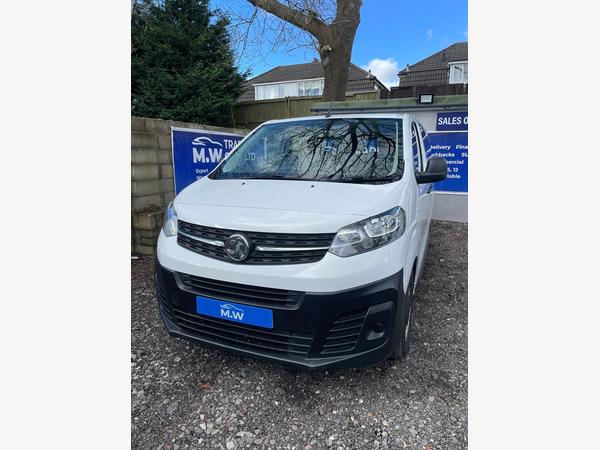 Vauxhall Vivaro Life 1.5 Turbo D Edition L LWB Euro 6 (s/s) 5dr (9 Seat)