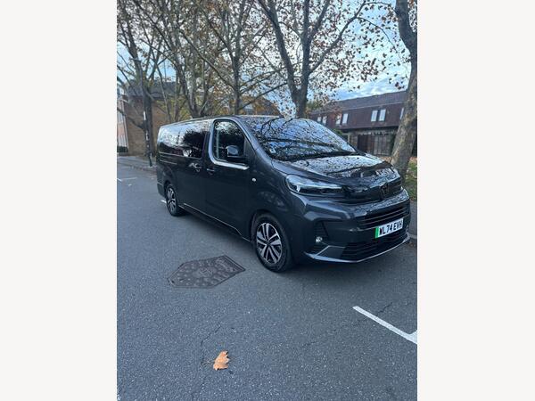 Peugeot e-Traveller 75kWh Allure Long MPV 5dr Electric Auto LWB (8 Seat, 7.4kW Charger) (136 ps)