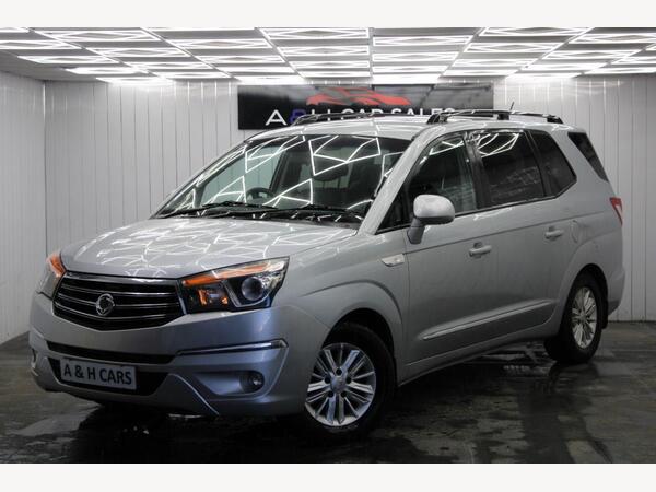SsangYong Turismo 2.0 e-XDi ES Euro 5 5dr