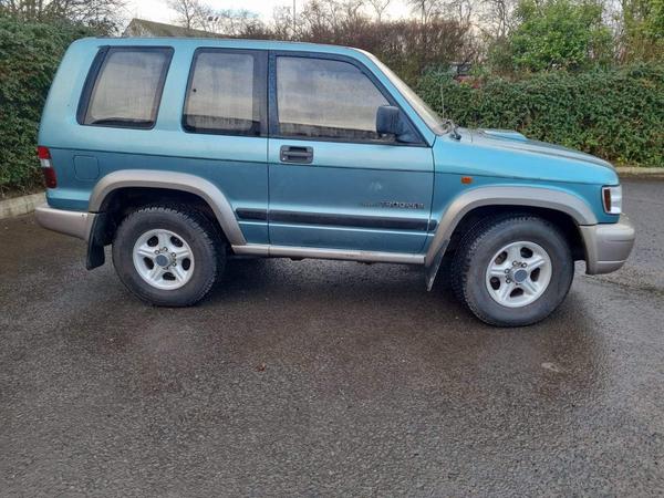 Isuzu Trooper 3.0 TD Duty 4x4 3dr
